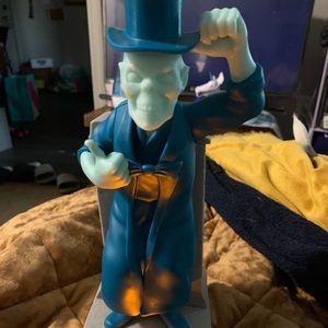 Haunted mansion hitchhiking ghost